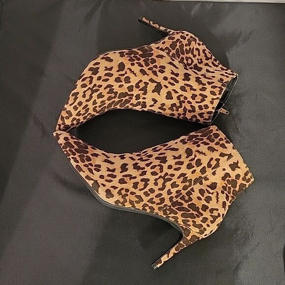 BRAND NEW EXPRESS LEOPARD PRINT SUEDE POINTED TOE WOMEN"S BOOT - Picture 7 of 16